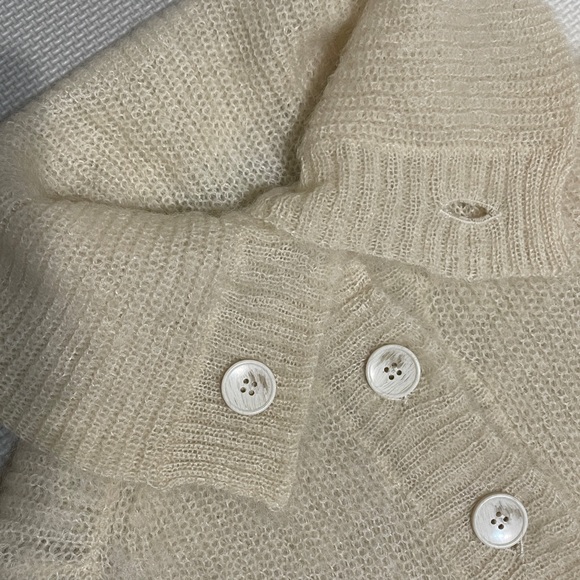 Sweater - Picture 6 of 7